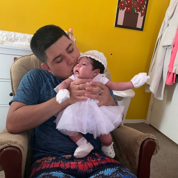 Meet your Posher, Graciela - Picture 2 of 3